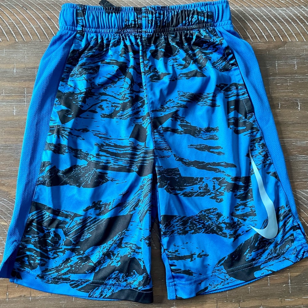 Nike Boys Shorts Youth Medium